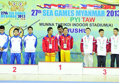 Trọng tài "tặng" HCV Wushu đầu tiên cho chủ nhà