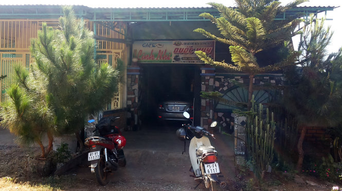 Chủ quán cà phê chết đi sống lại, tố giác nghi can
