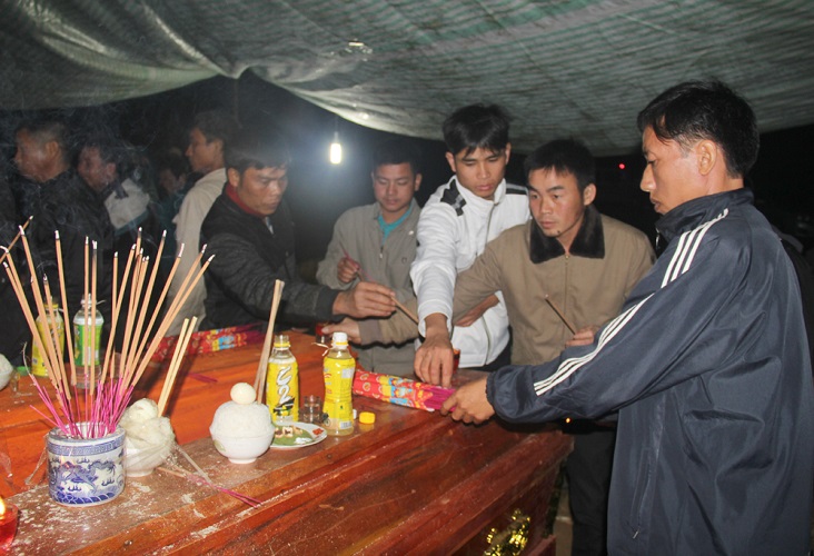 Tai nạn thảm khốc, 9 người tử vong trên đường đi đám cưới