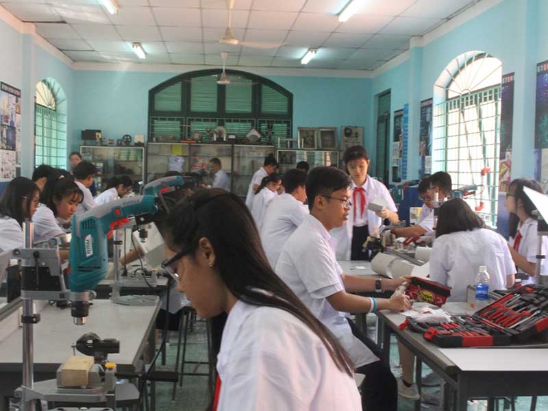 Sẽ bỏ quy định cho ban đại diện thu tiền