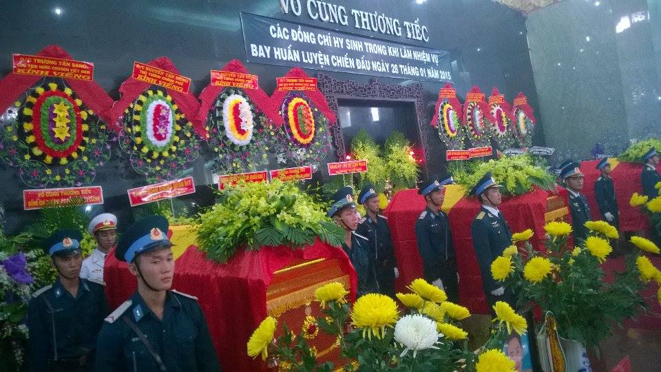 Vụ trực thăng rơi: Đau buồn tiễn đưa các anh