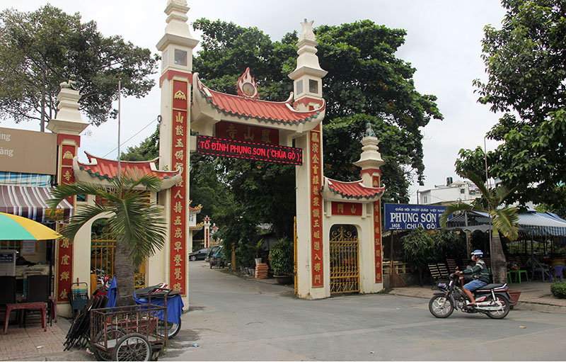 Chùa cổ mang đậm kiến trúc Nam Bộ giữa lòng thành phố - ảnh 1