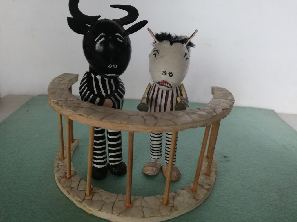 Nghệ nhân làm gà bằng vỏ trứng để chúc tết - ảnh 8