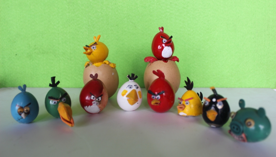 Nghệ nhân làm gà bằng vỏ trứng để chúc tết - ảnh 9