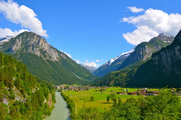 Kỳ vĩ hẻm núi hẹp Gorge Aar - ảnh 1
