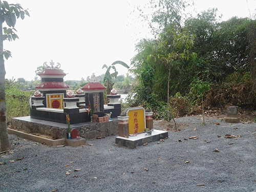 Lạ kỳ ngôi miếu dân lập thờ 'bà bóng' cô Hiên - ảnh 2