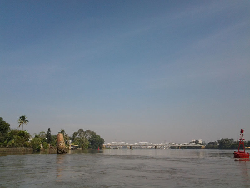 Kỳ lạ trụ đá trên sông Đồng Nai được dân gọi là 'ông Một' - ảnh 5