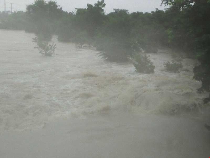 Lũ dữ cuối năm: Miền Trung điêu đứng! - ảnh 3