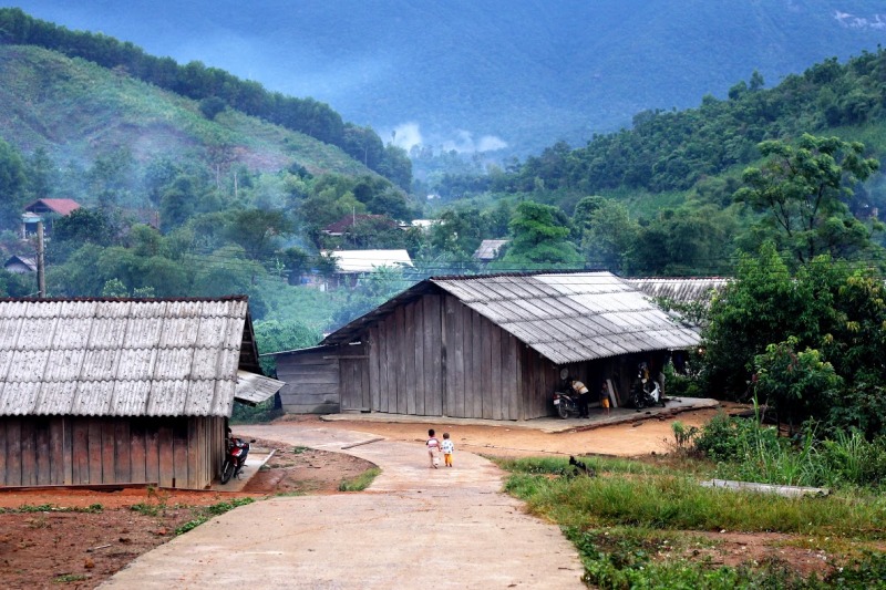Ngôi làng H’Mông tuyệt đẹp giữa đại ngàn Tây Nguyên - ảnh 1